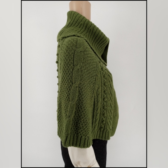 BCBGMaxAzria - Picture 3 of 7